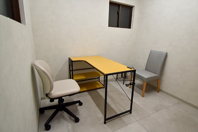 「荏原町駅前メンタルクリニック」診察室